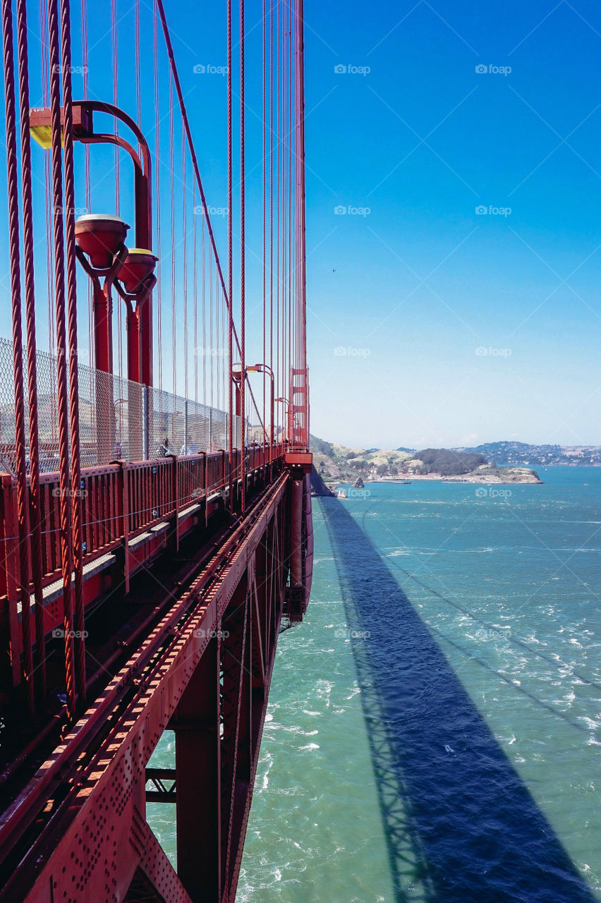 Beautiful lines if the Golden Gate Bridge, San Francisco, USA
