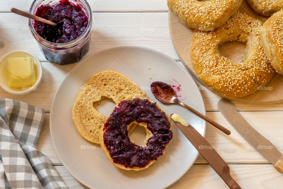 bagel with fruit jam