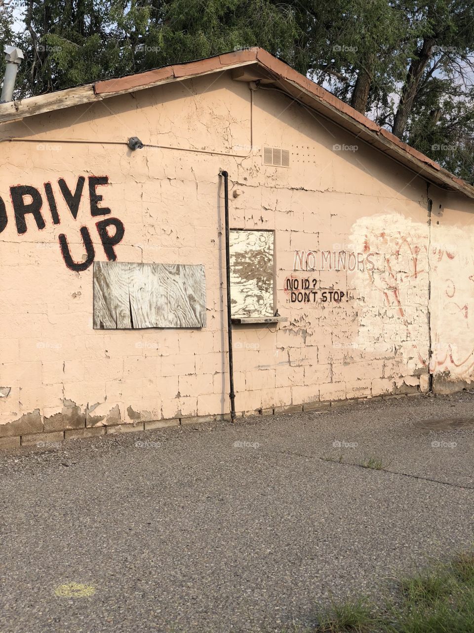 Other side of Pete’s bar abandoned 