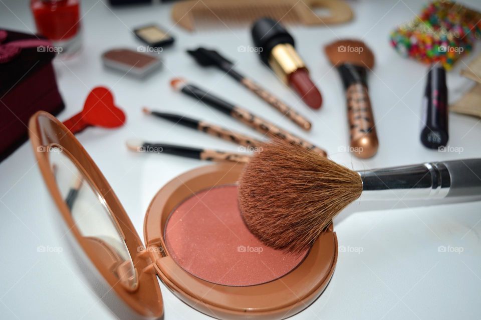 products female blush and brushes, accessories for beauty