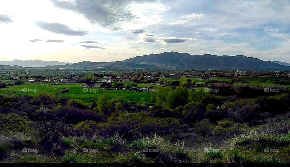 looking over Payson, Utah 
farms, fields and trees
there's nothing better than a good hike 🌳