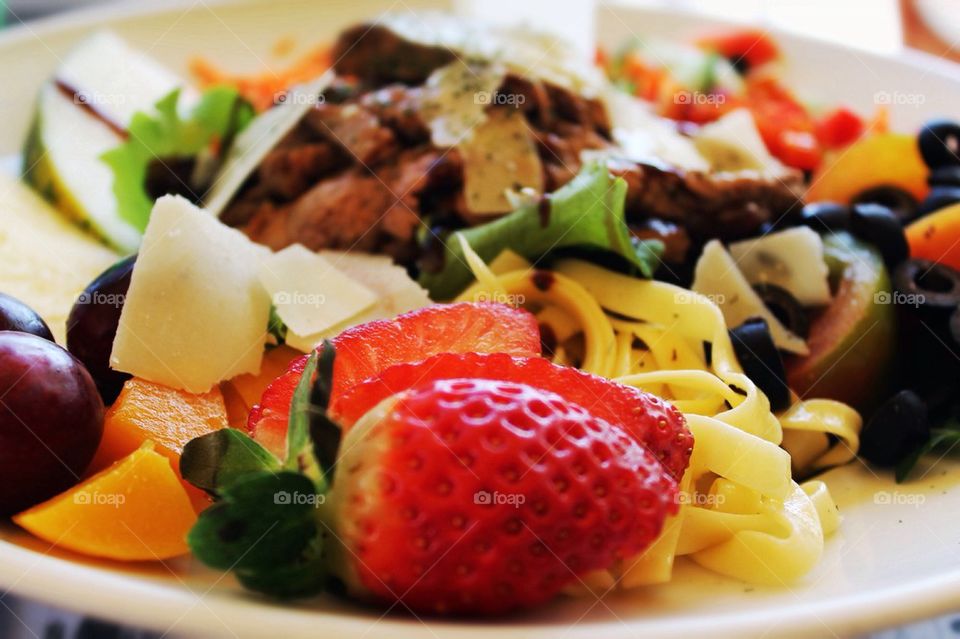 Pasta Salad with Chicken and fruits