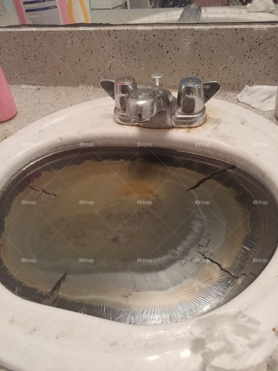 Ever seen a sink do 'this' before? Yeeesh!