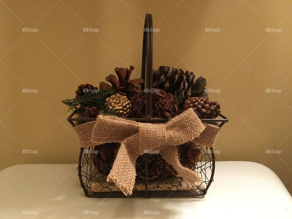 Christmas Cinnamon Pine cone scented basket.