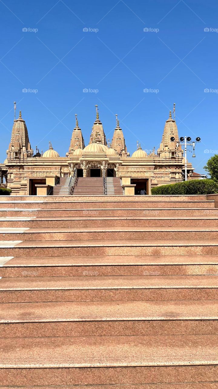 Swaminarayan temple best and silent pray place in side a god idol look like a real God is standing so nice