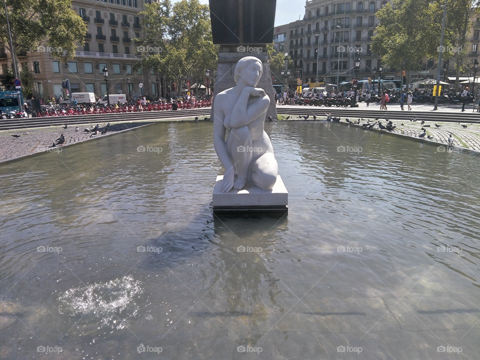 La Deesa
Plaça Catalunya