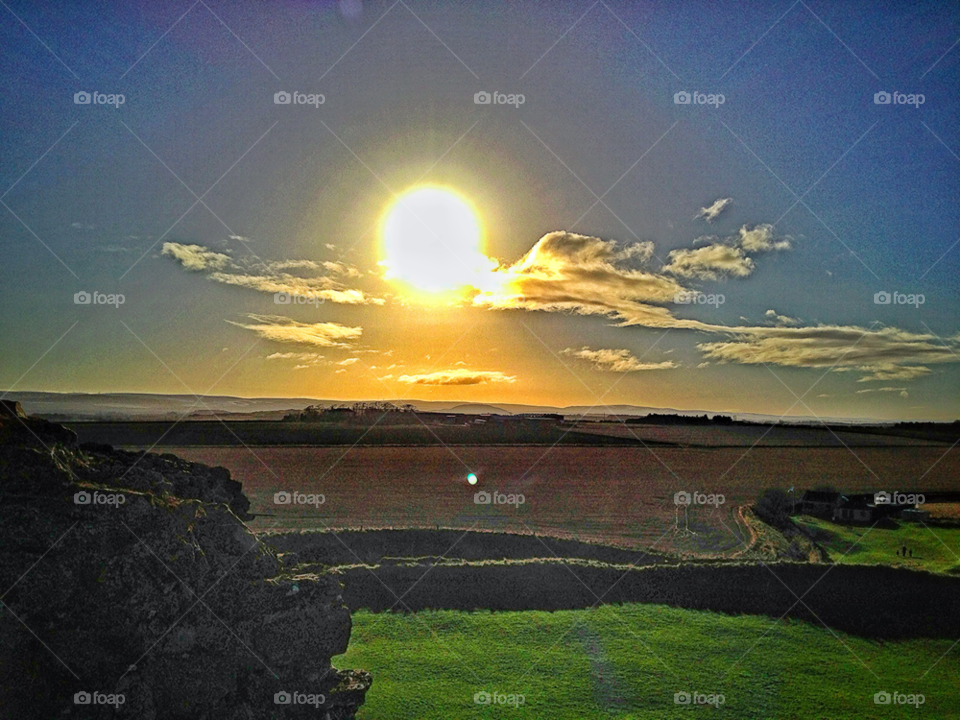 sun dusk by robinseet