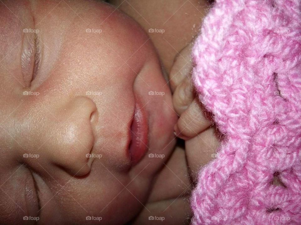 newborn baby features.