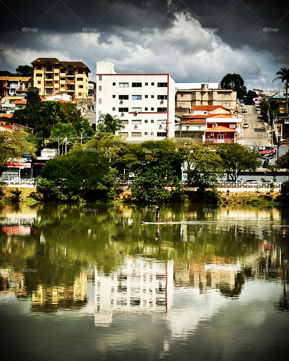 Long live our Brazil, of inspiring beauty and welcoming people.  Here, a lonely navigator on Lago do Taboão! / Viva o nosso Brasil, de beleza inspiradora e povo acolhedor. Aqui, um solitário navegador no Lago do Taboão!