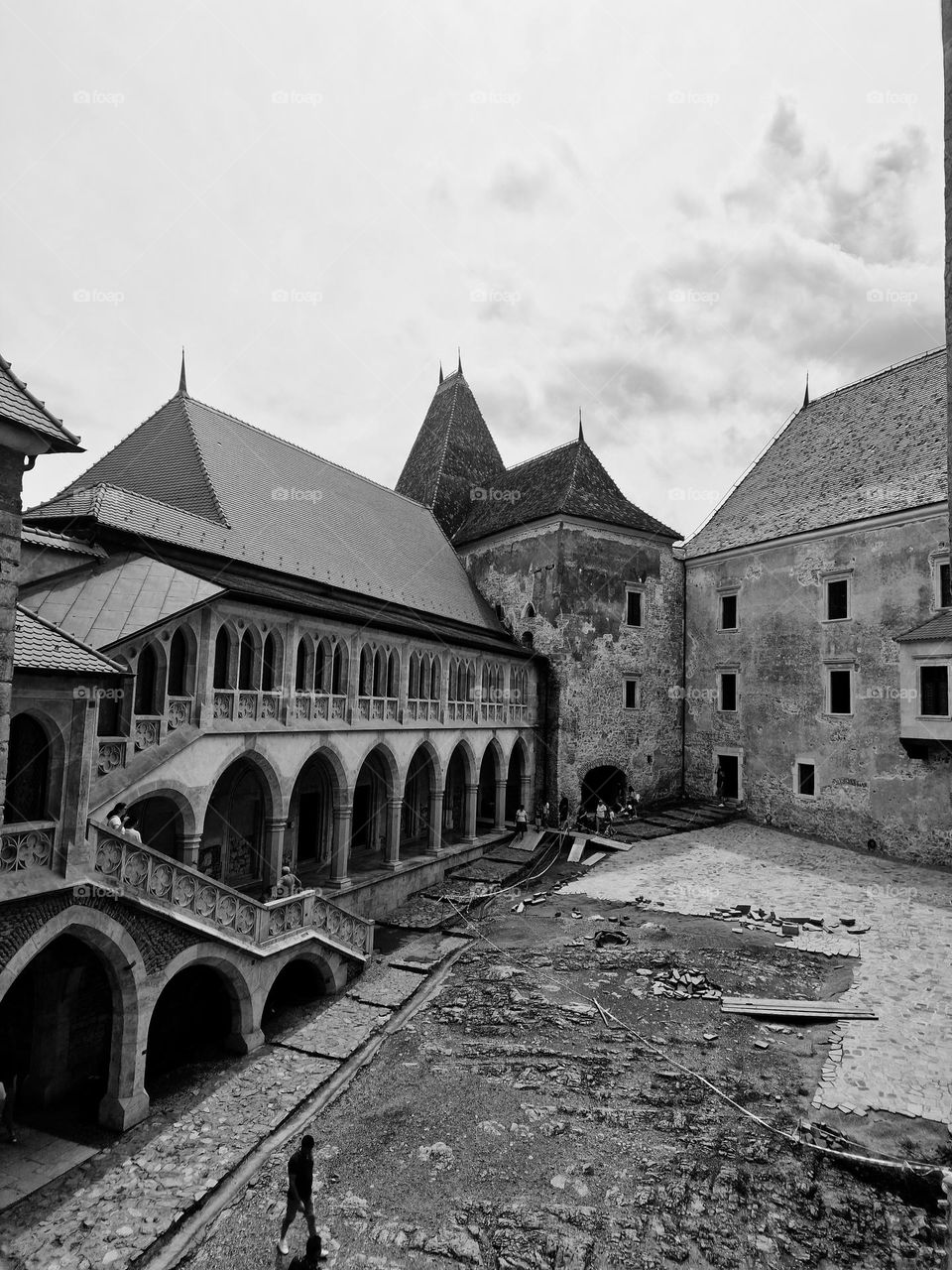 the courtyard of the Corvini castle