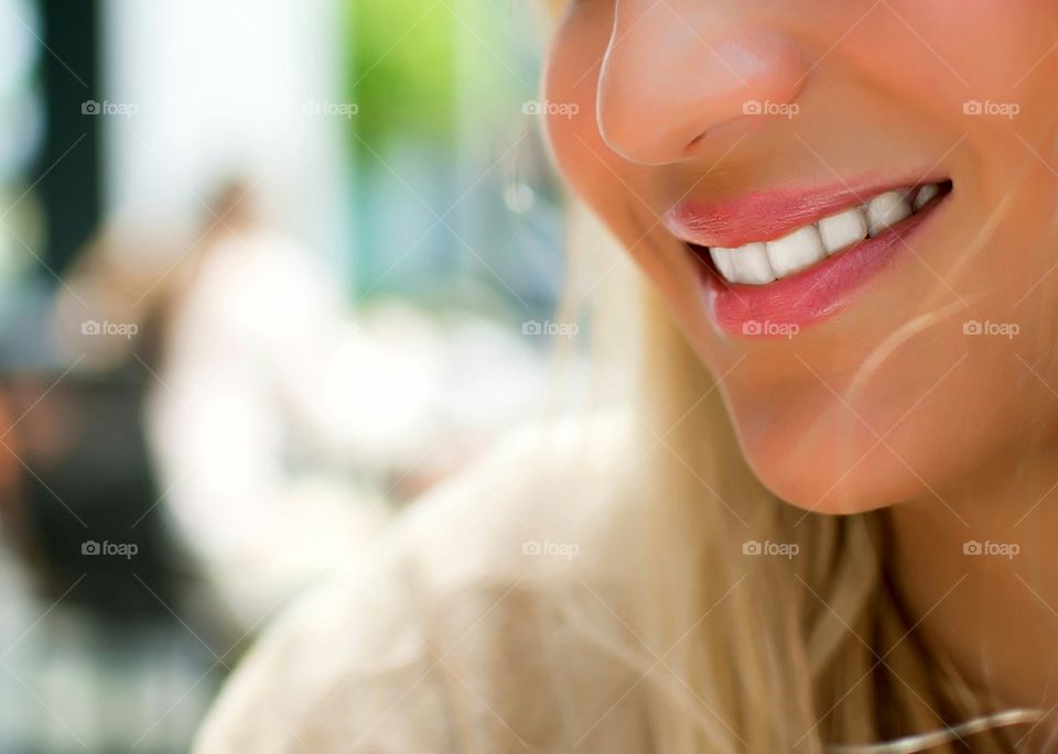 smiling woman with beautiful teeth