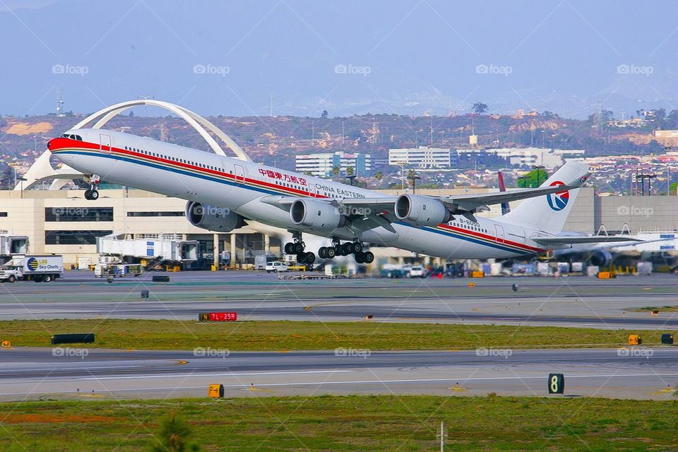 CHINA EASTERN AIRLINES AIRBUS A340-600 LAX