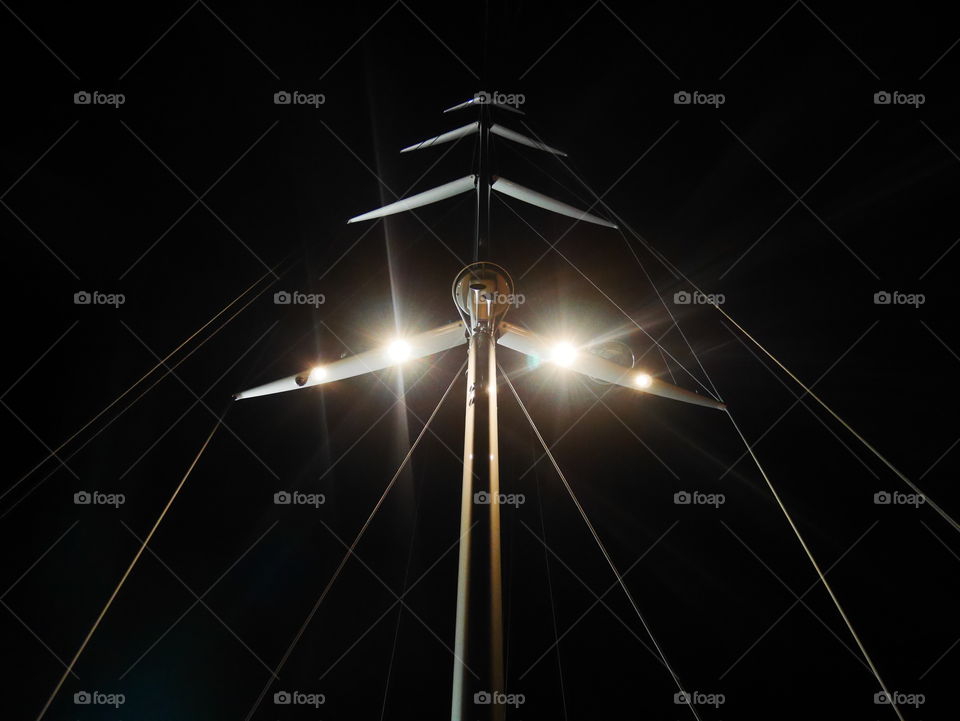 Spreaders in the night.