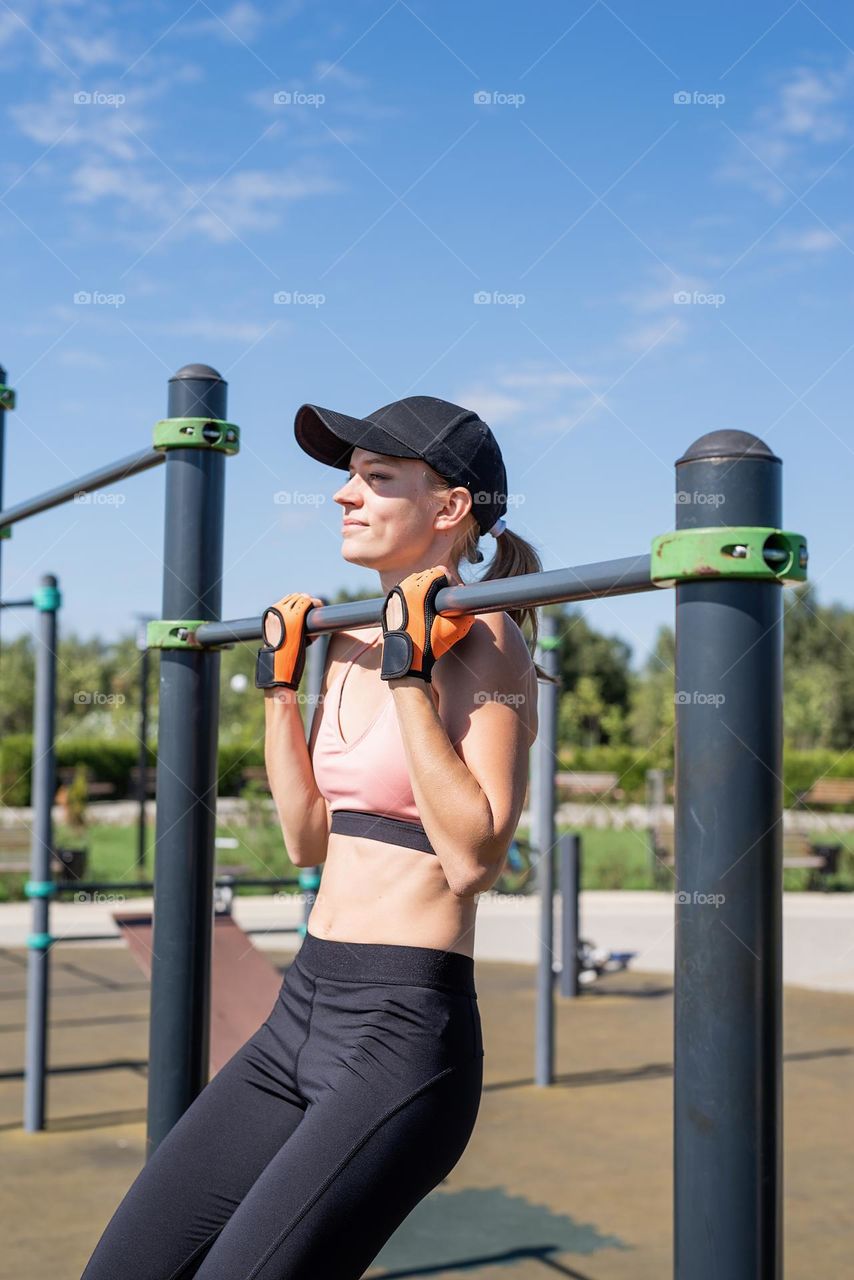 woman working out outdoors