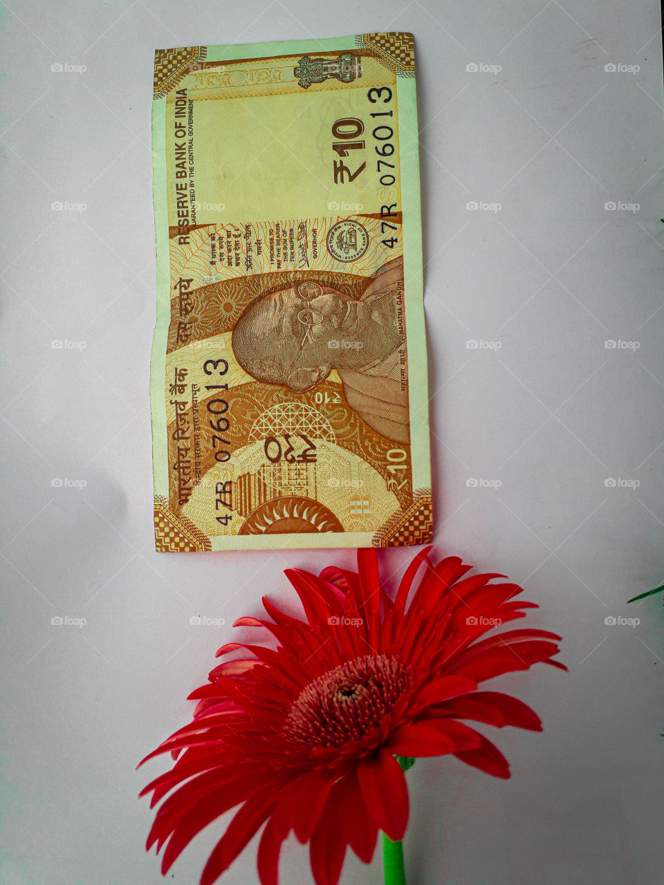 This is Indian Currency 10 Rupees

Width: 3096
Height: 4128
File size: 4.60MB
Maker: Samsung 
Model:SM_M105F
ISO:40
                This photo click by:Arun Kumar A J
