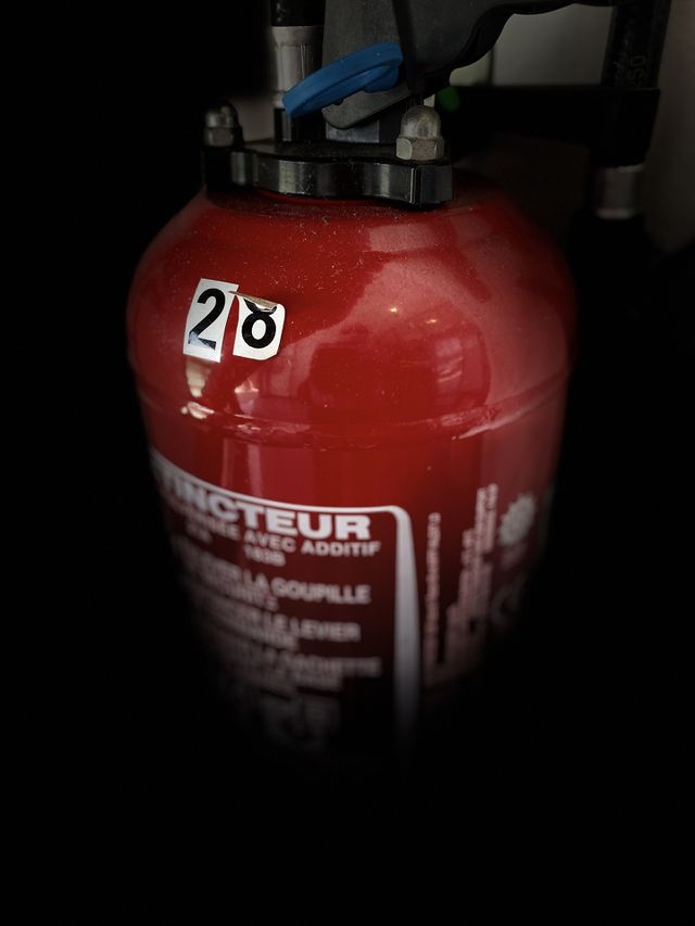 Fire extinguisher