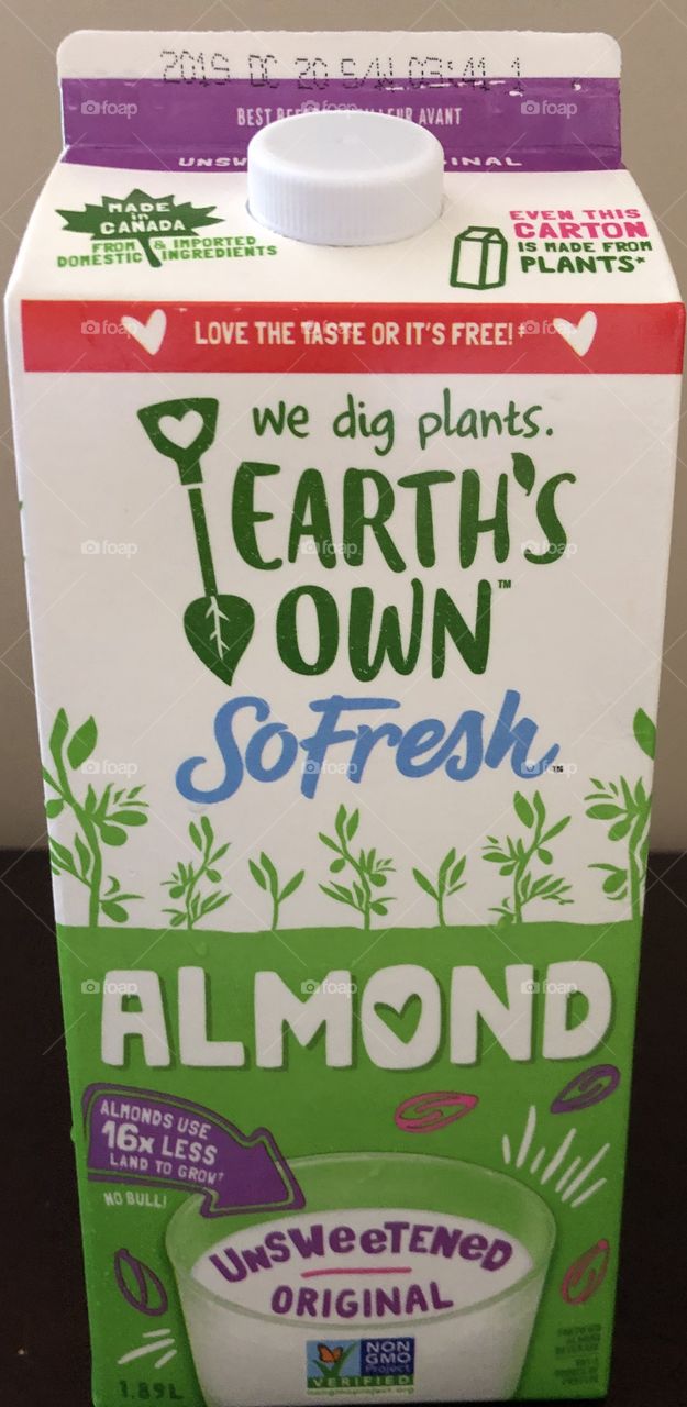 Carton of Earth’s Own So Fresh Almond Beverage