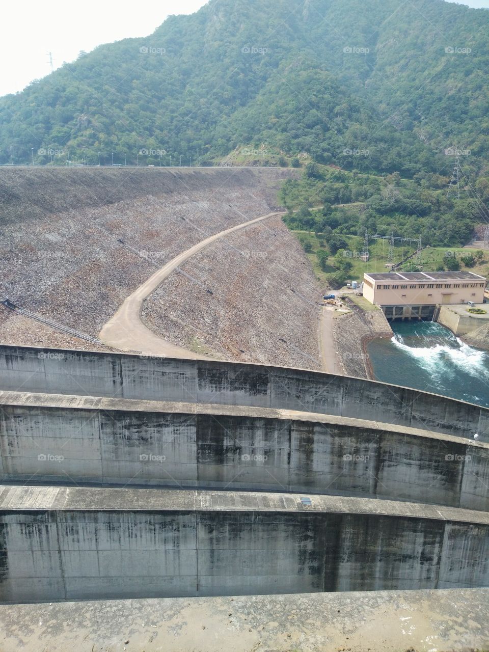 Rantabe Randenigala Dam..