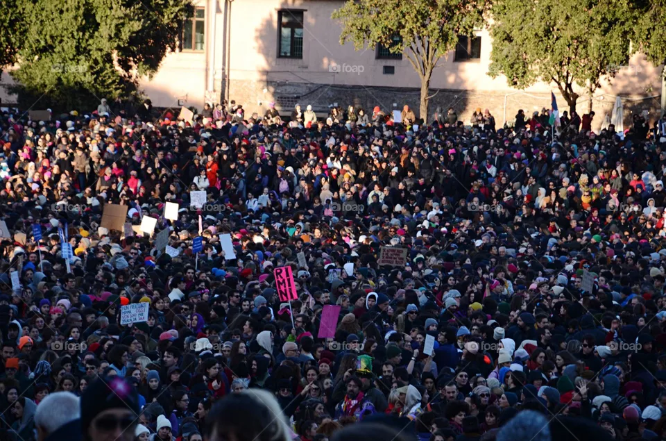 Crowd protesting 