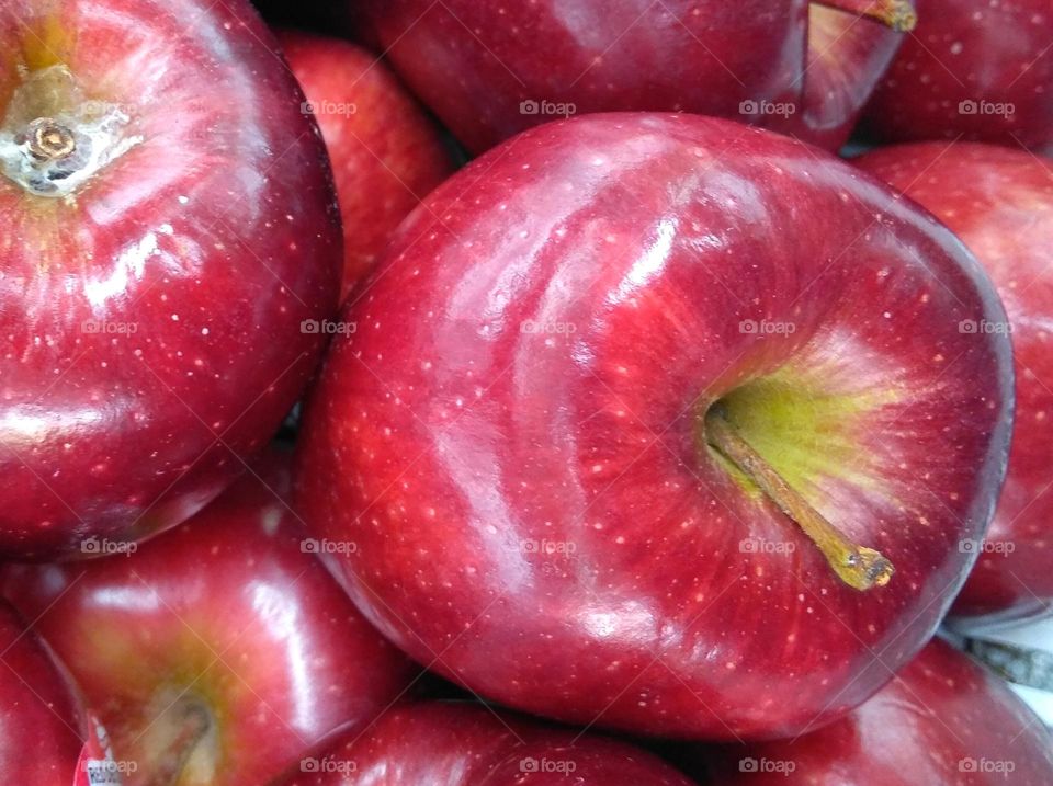 Fresh apple fruits on market