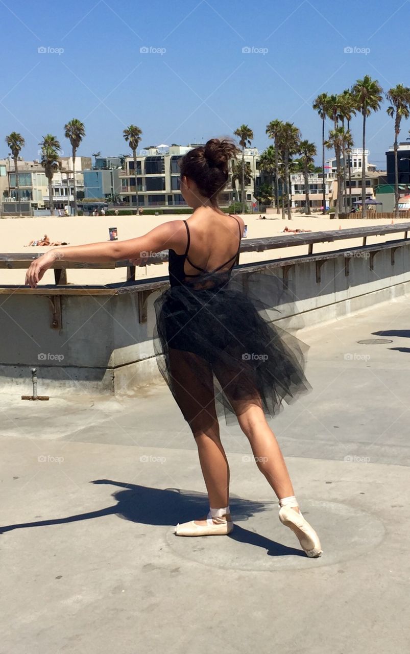 France and beautif on the Venice Beach Pier