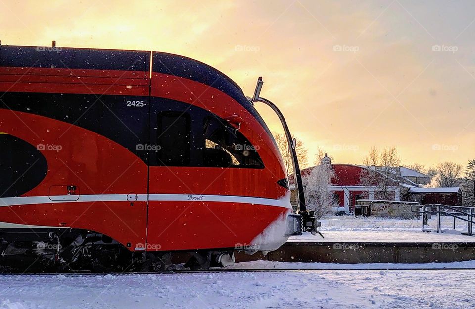 Sunset 🚂🚃 Winter 🚂🚃 Train 🚂🚃