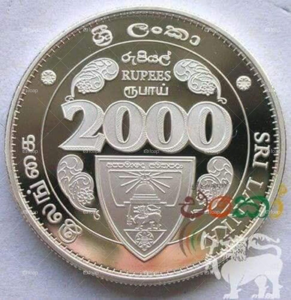 Sri Lankan 2000LKR Coin + 2000LKR COIN + CURRENCY WORTH COIN