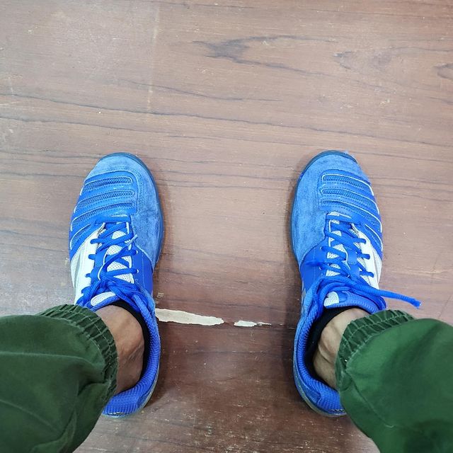 blue shoes