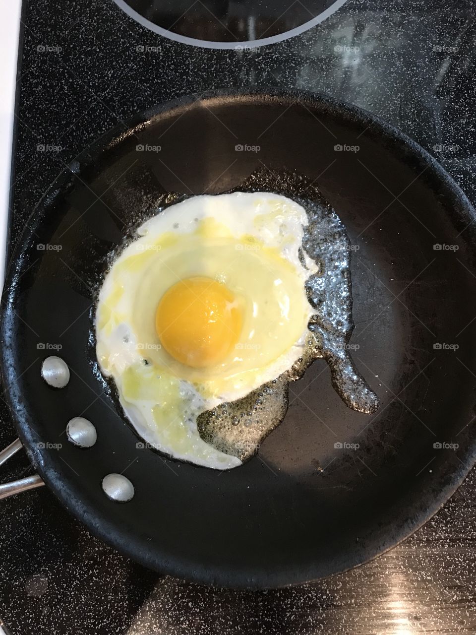 Fry egg