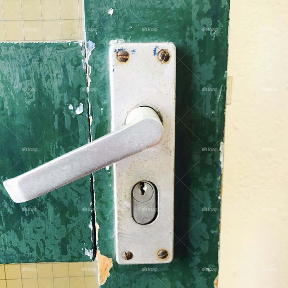 Handle-knob