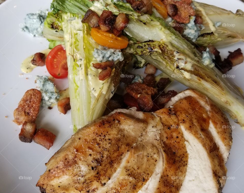 A healthy meal: Chicken, vegetables, nuts