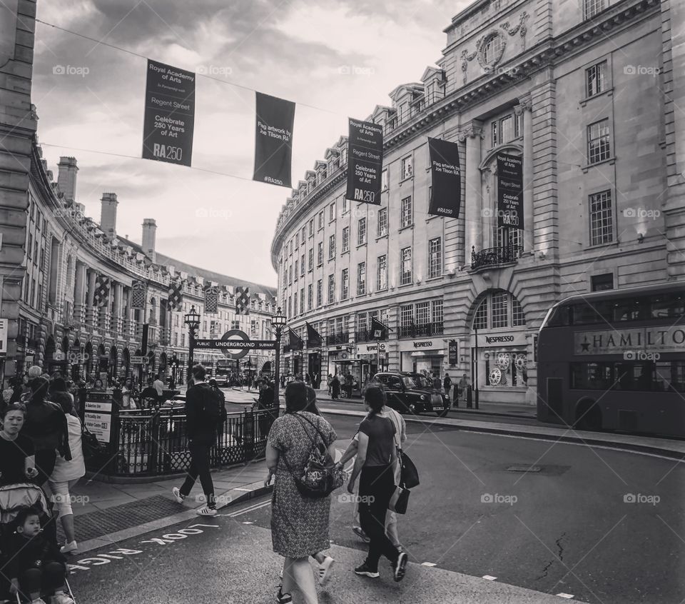 Piccadilly Circus 