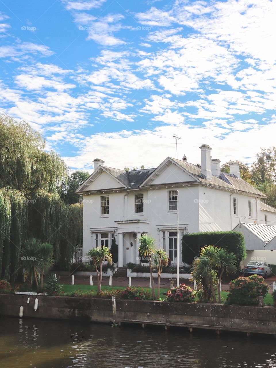 White House on the river