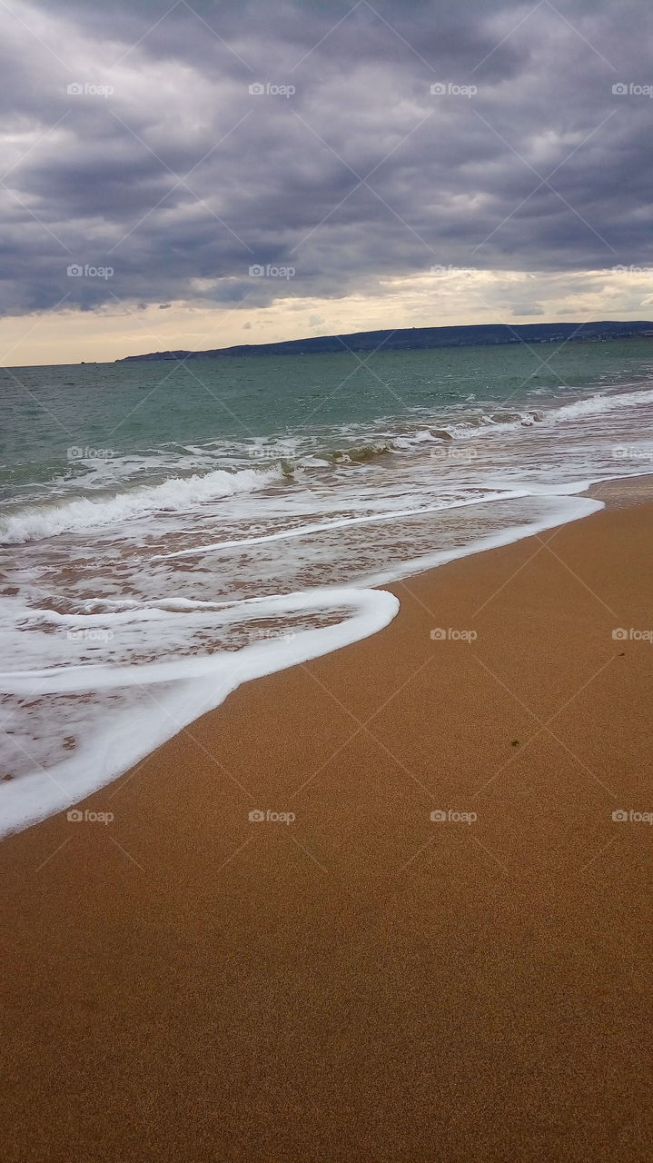 море волны.шторм.пляж.отдых.курорт.