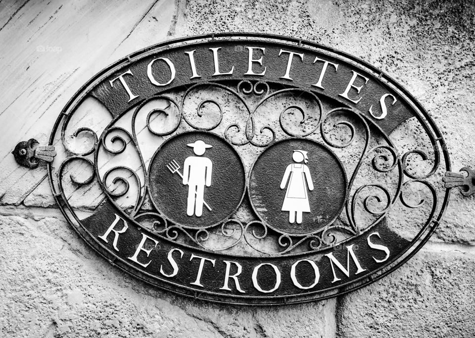 Restrooms over here. We've all gotta go sometime and knowing where to go can be very important. 