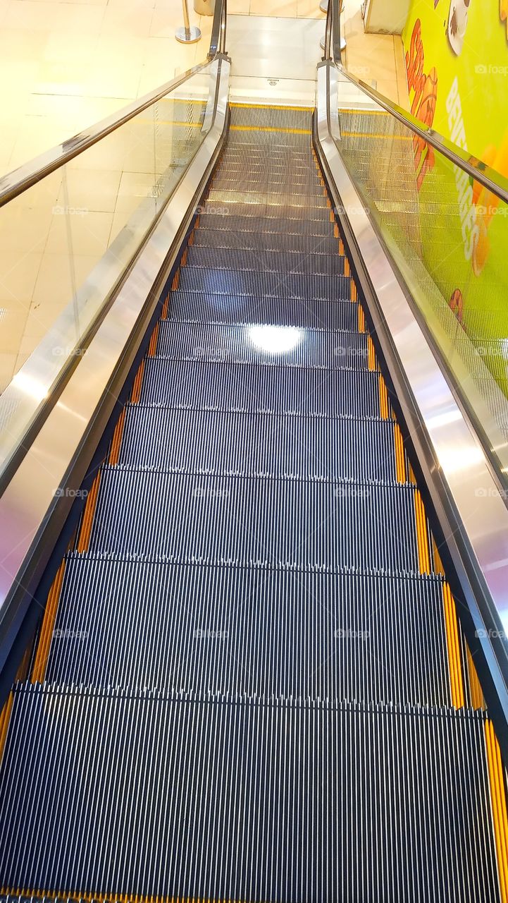 escalator