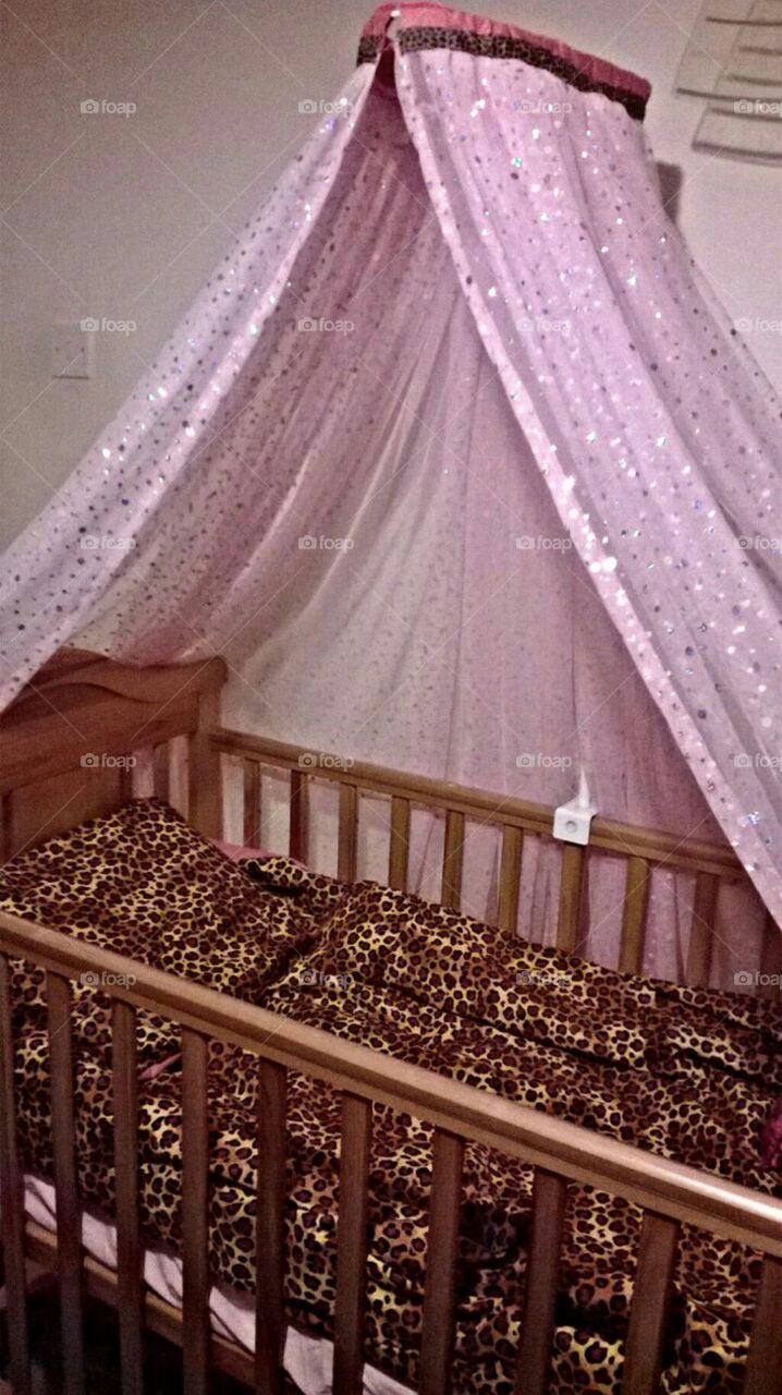Girls duvet set and drape designed and created by me.. #pinkia
chiffon material drape #pink
cheetah print duvet set stiched by me.
Fabric cotton.