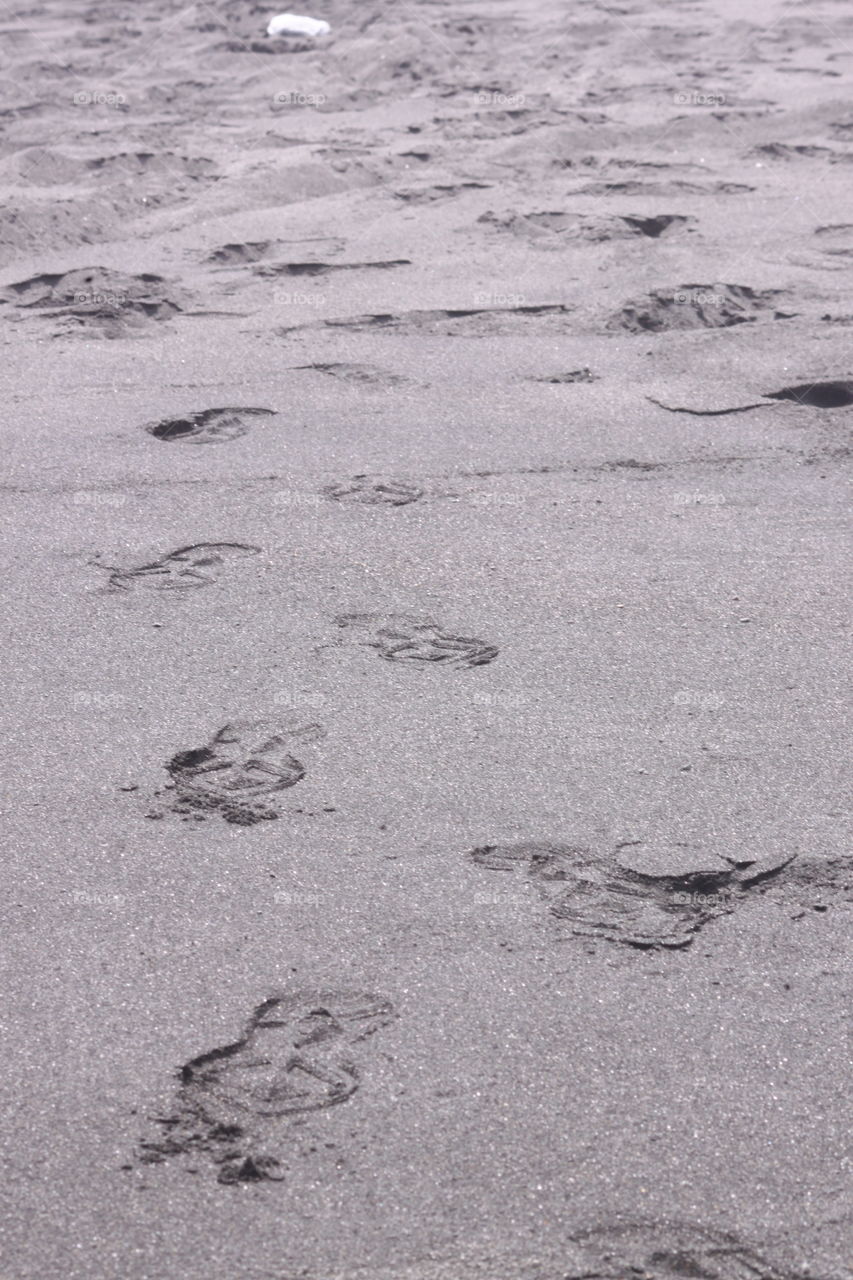 go by leaving footprints