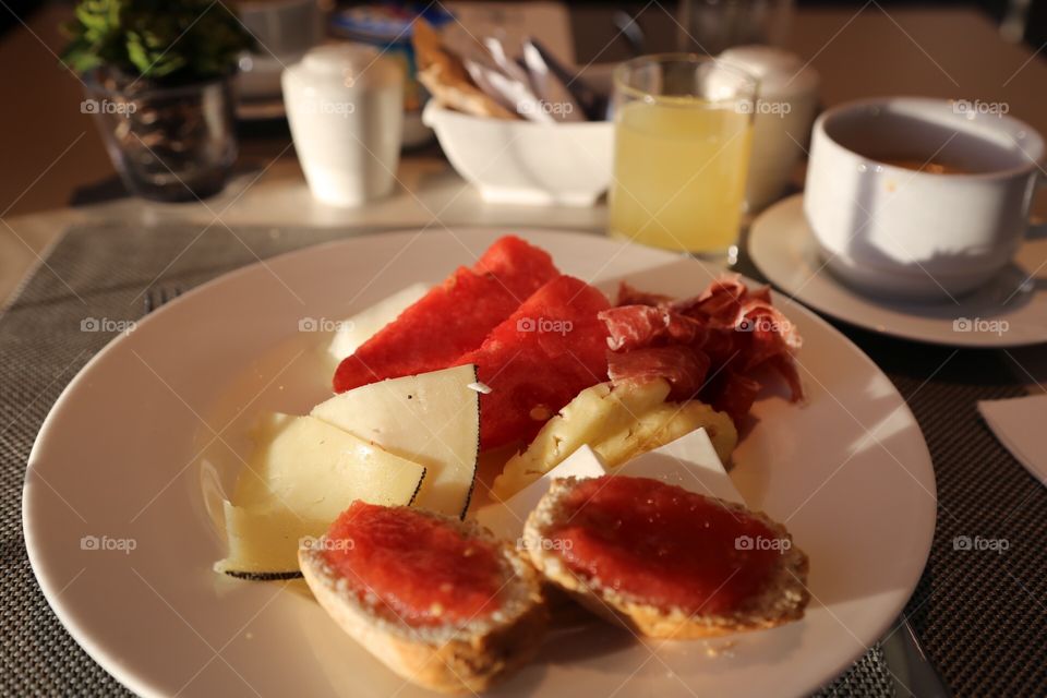 Morning meal in the sun