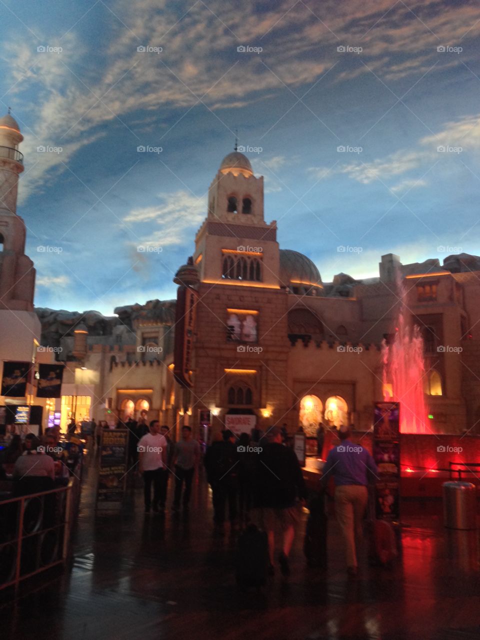 City Life

Published by:
HappyBrownMonkey 