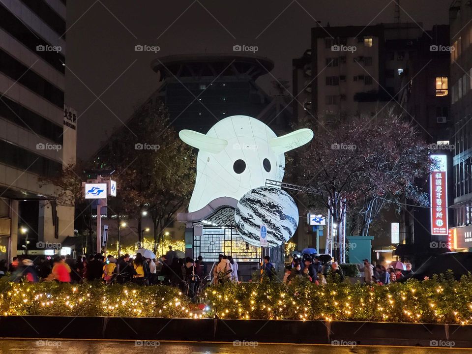 Taipei Lantern Festival: Light Rabbits Lying Above the MRT