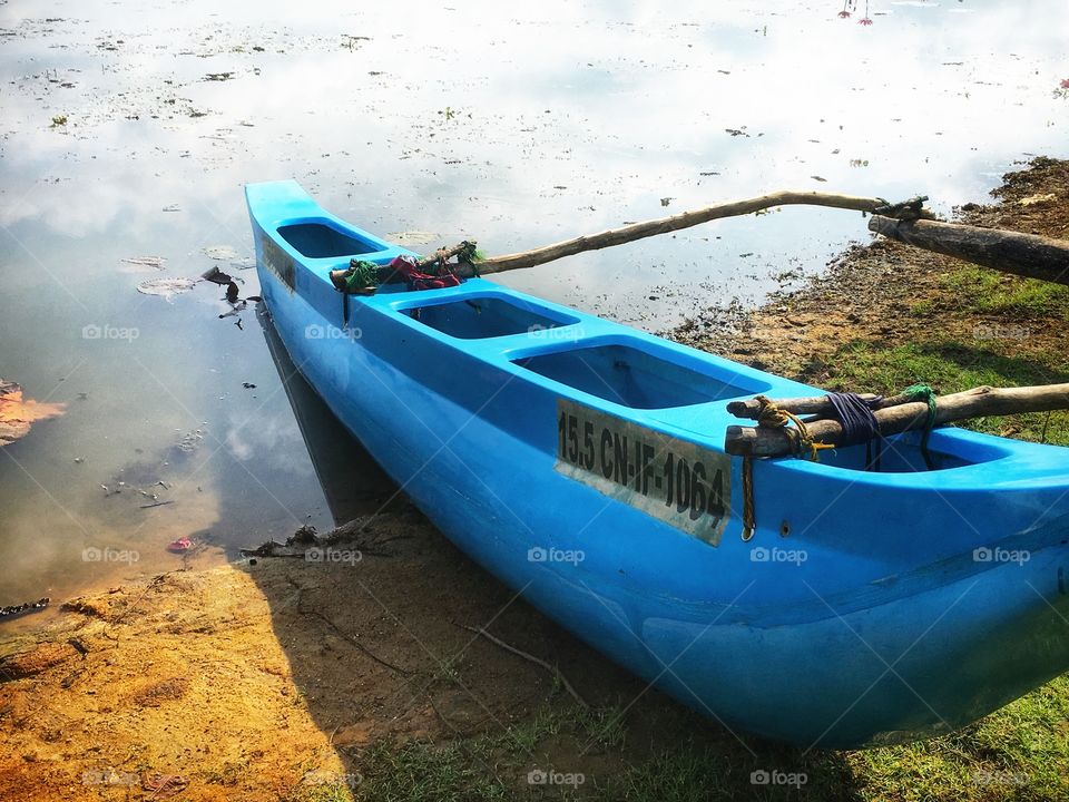 Canoeing as a symbol of the slow life in the countryside