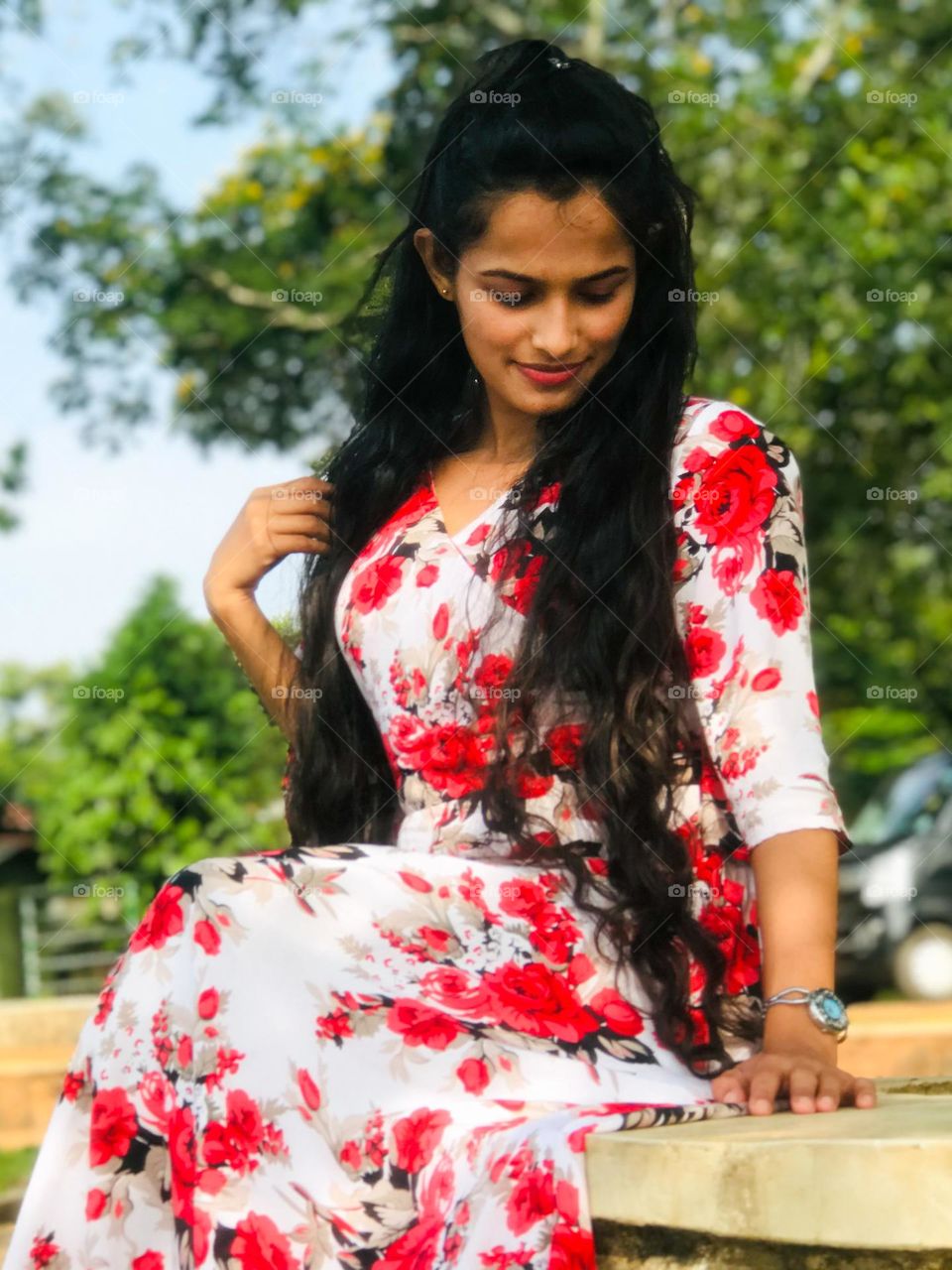 Natural beauty of long haired Sri Lankan princess.