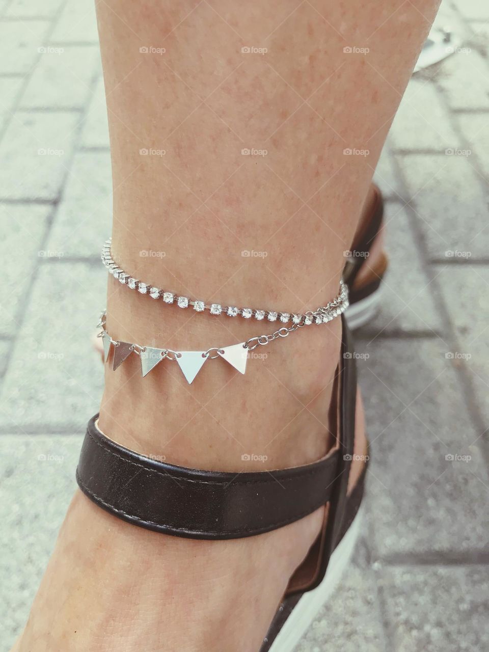 women's leg with chain, fashion style