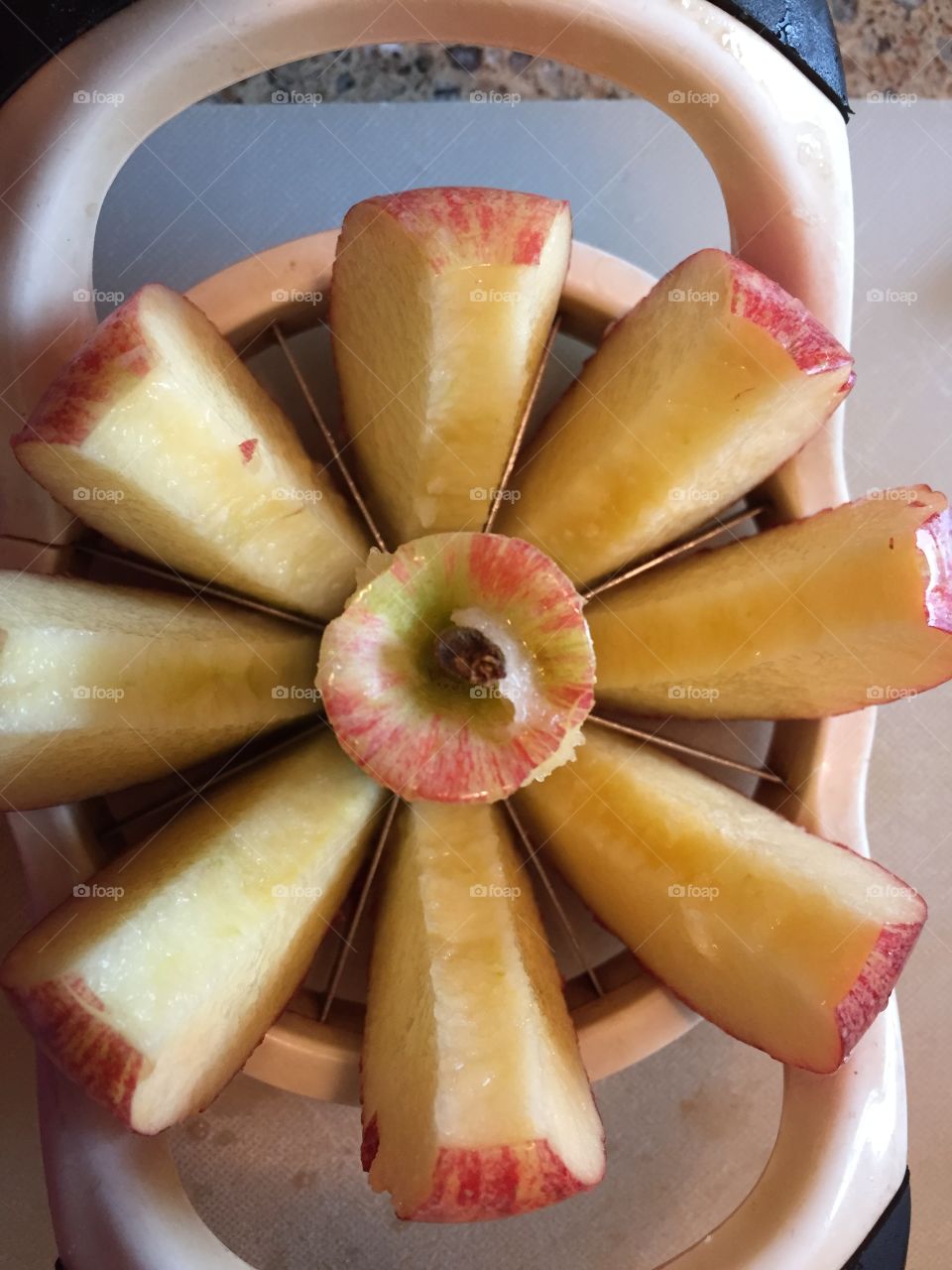 Apple turned into flower! A perfect cut