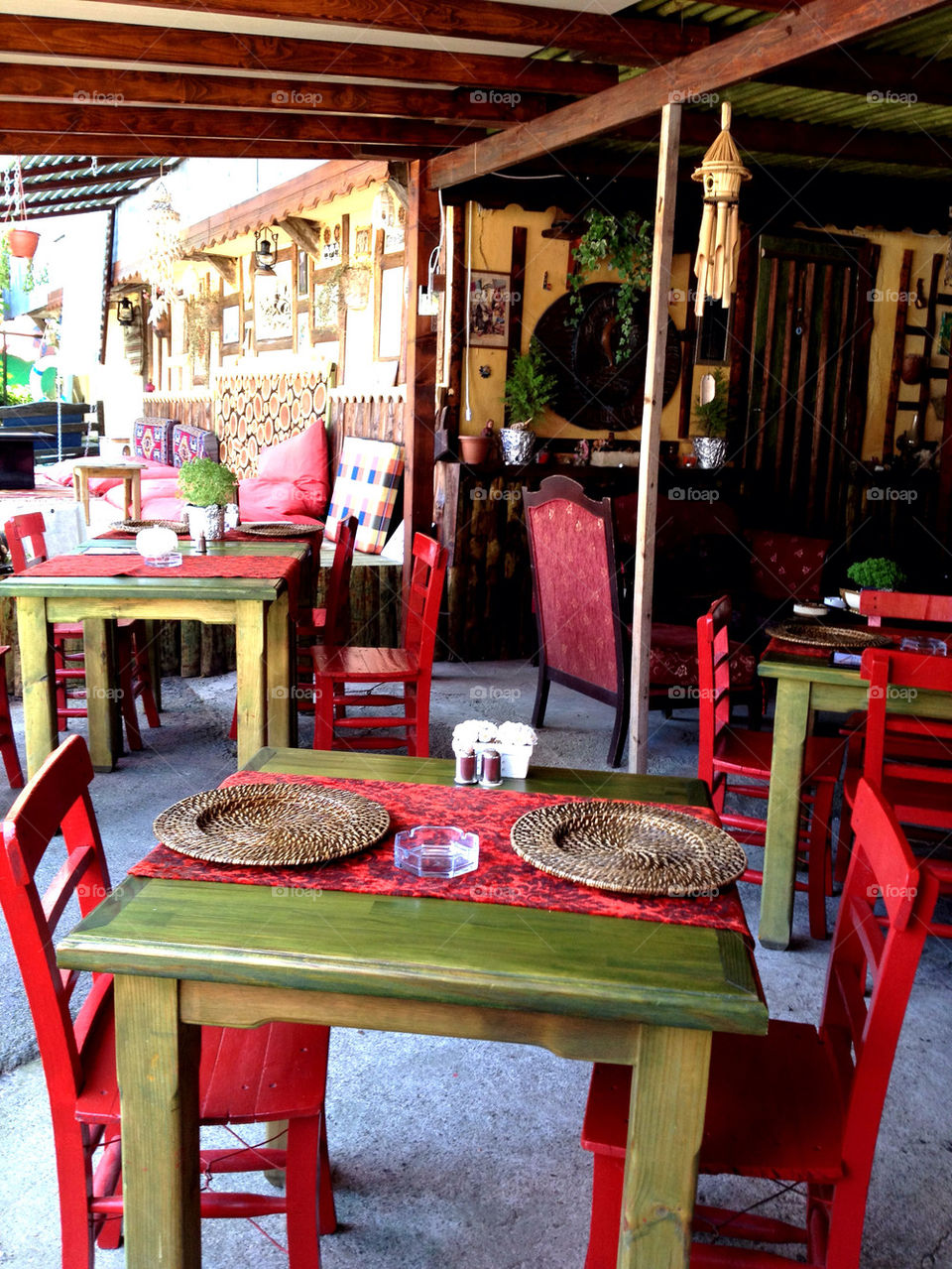 table red chair food by linhof