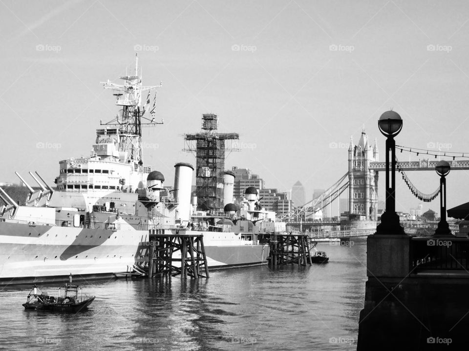 London Bridge ship