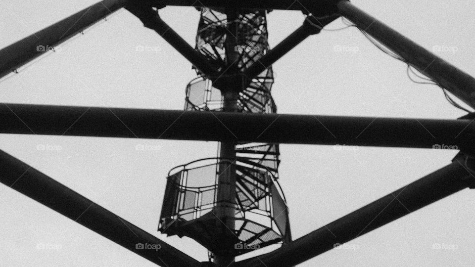 Lines in architecture 