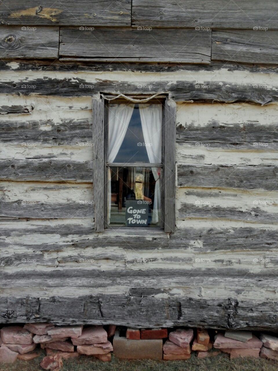 Gone to Town - cabin built in 1892