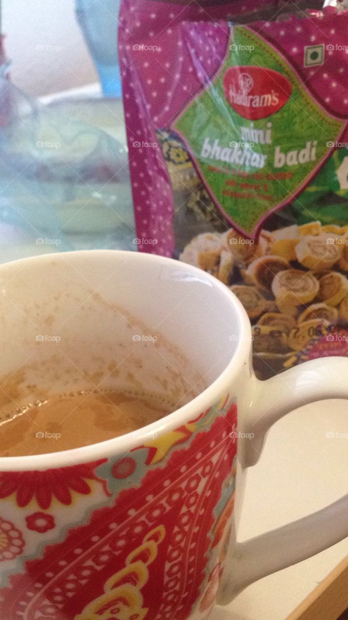 Masala chai and snacks 
Evening time 
Great combo 